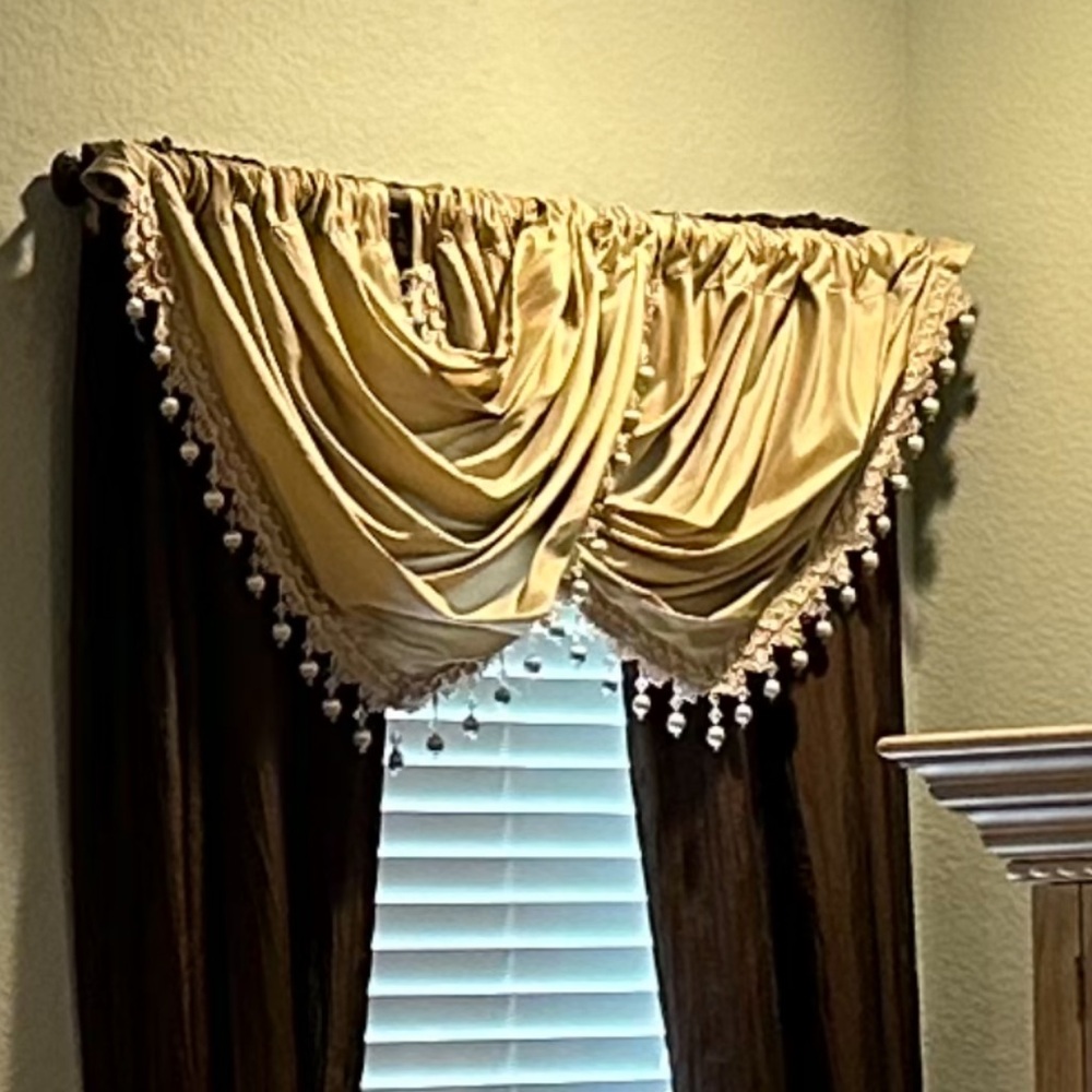 Peri Homework’s Collection Champagne & Brown Valance Panels and Curtain Set